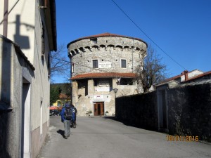 Obrambni stolp Tabor, v njem je vojaški muzej