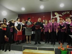 Ježkovo pesem Srček dela tika taka sta zapela Ivica Kocjan Anderlič in Tone Zalar